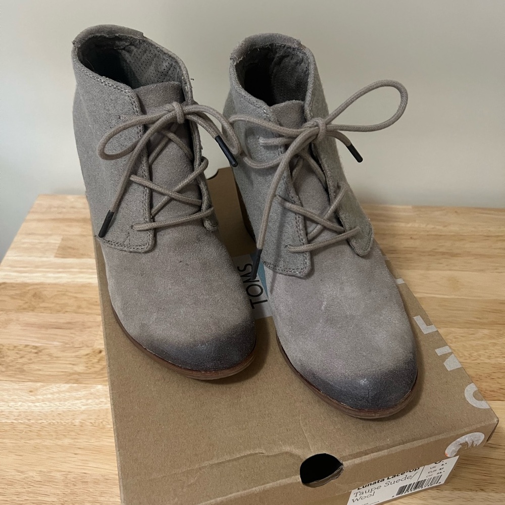 TOMS Women's Lunata Lace-Up Ankle Booties - Picture 2 of 7